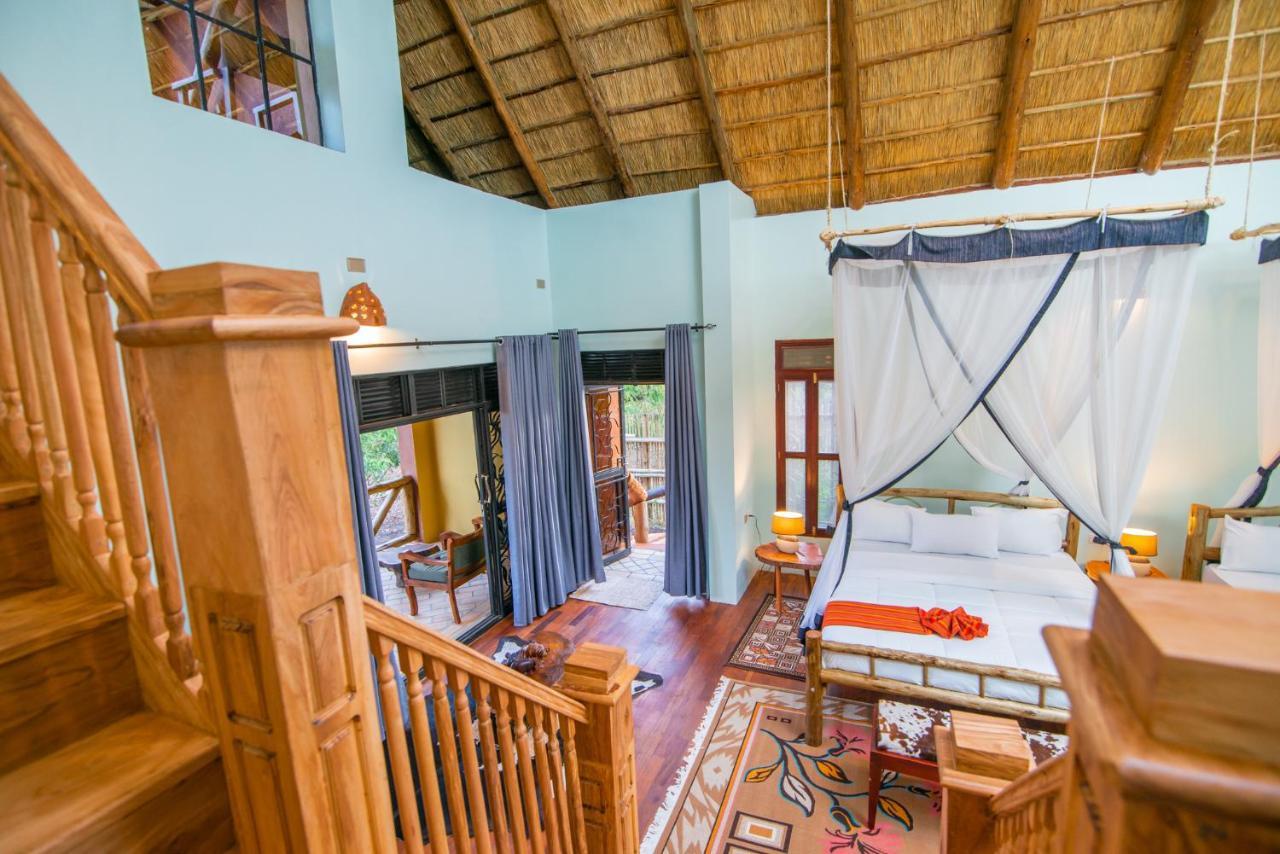 Buffalo Safari Lodge Katunguru エクステリア 写真