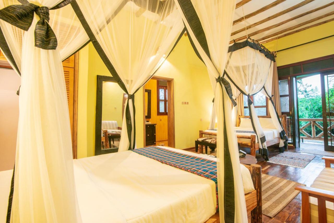 Buffalo Safari Lodge Katunguru エクステリア 写真