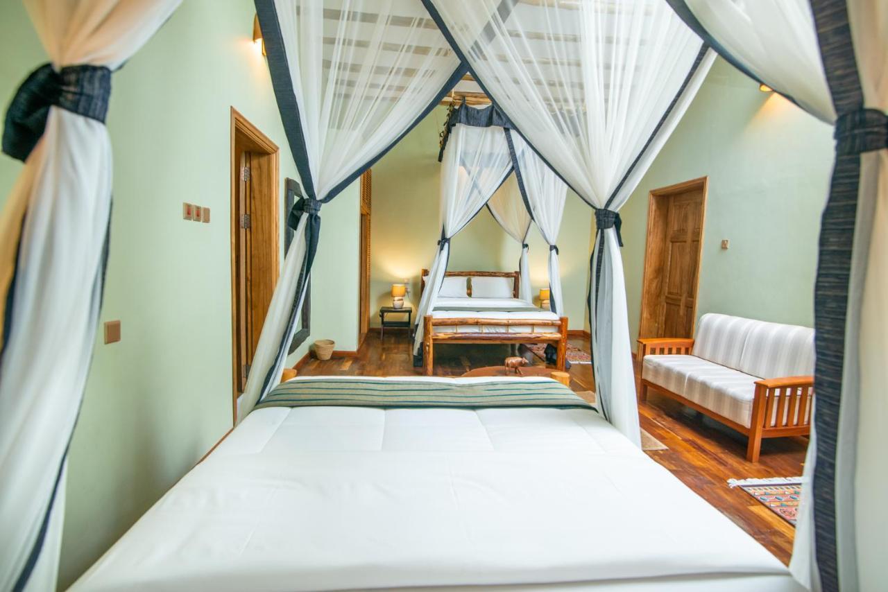 Buffalo Safari Lodge Katunguru エクステリア 写真