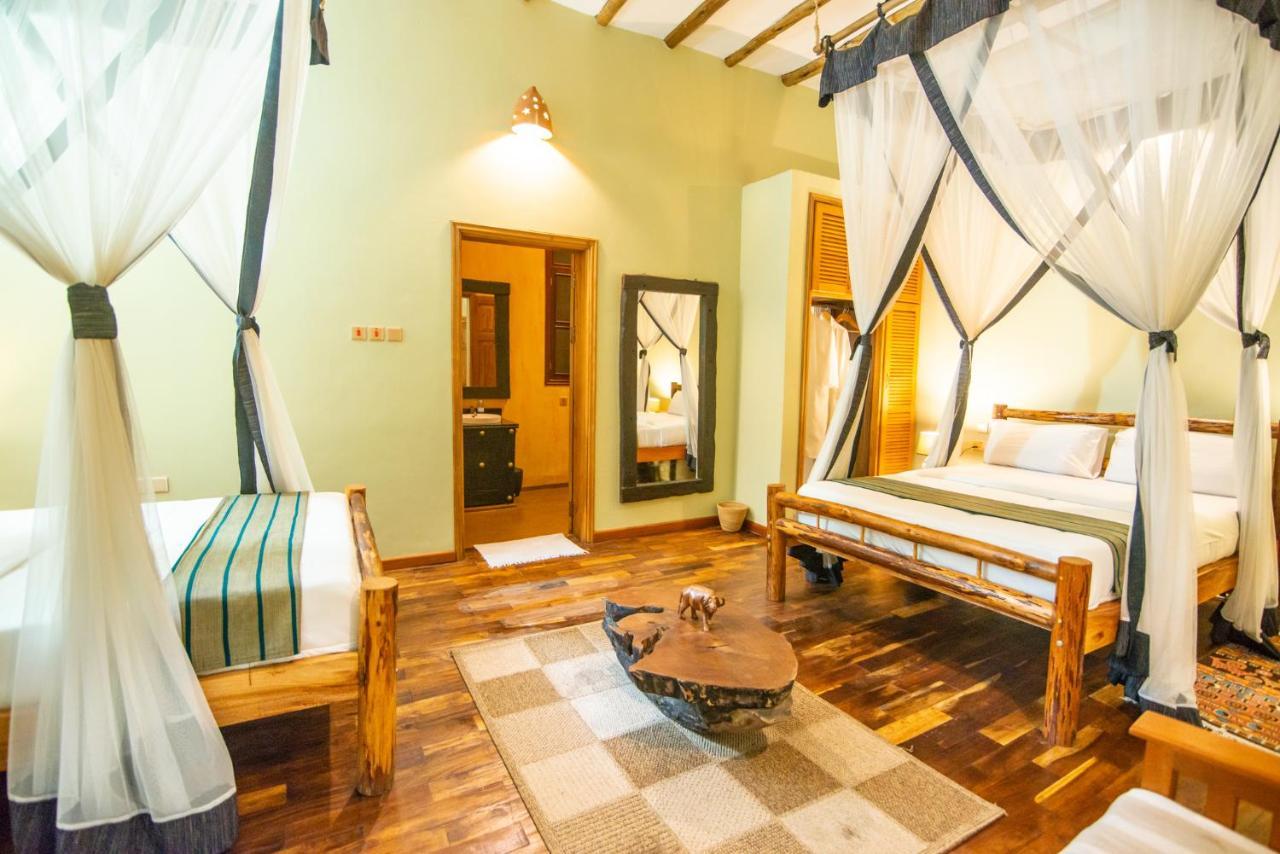 Buffalo Safari Lodge Katunguru エクステリア 写真